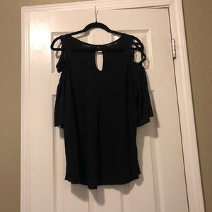 Black cold shoulder
